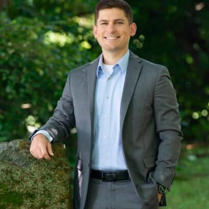 Headshot of Dr. Benjamin Zwolan, OD.