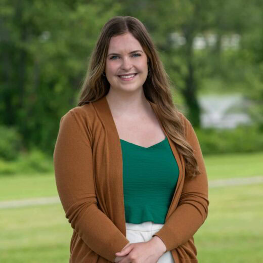 Headshot of Dr. Samantha Rozati, OD.